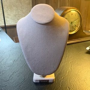 Stella & Dot Necklace Bust